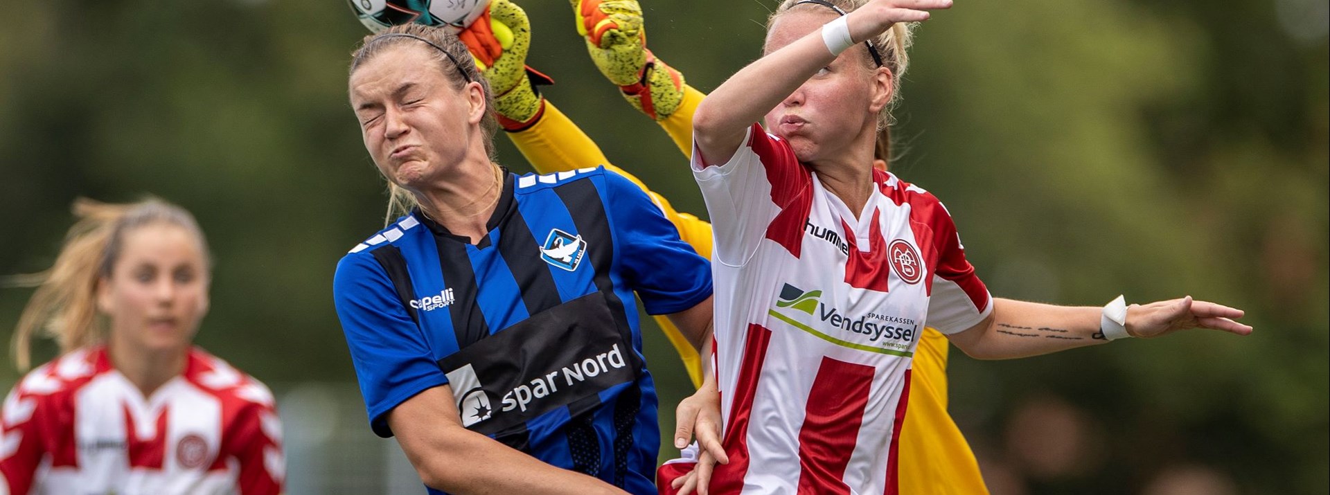 Aab Kvinder Skriver Fodboldhistorie I Gjensidige Kvindeliga